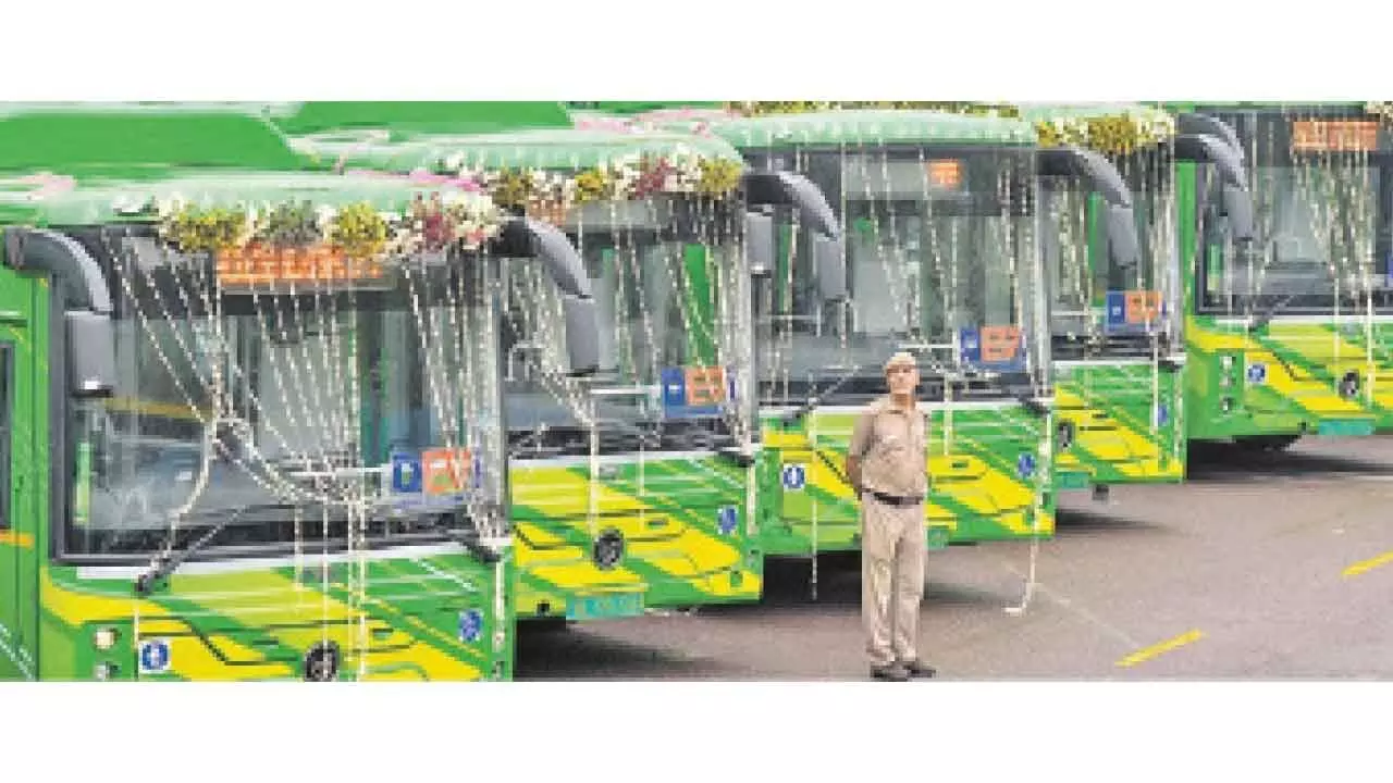 Delhi CM flags off e-buses, lays foundation for test station