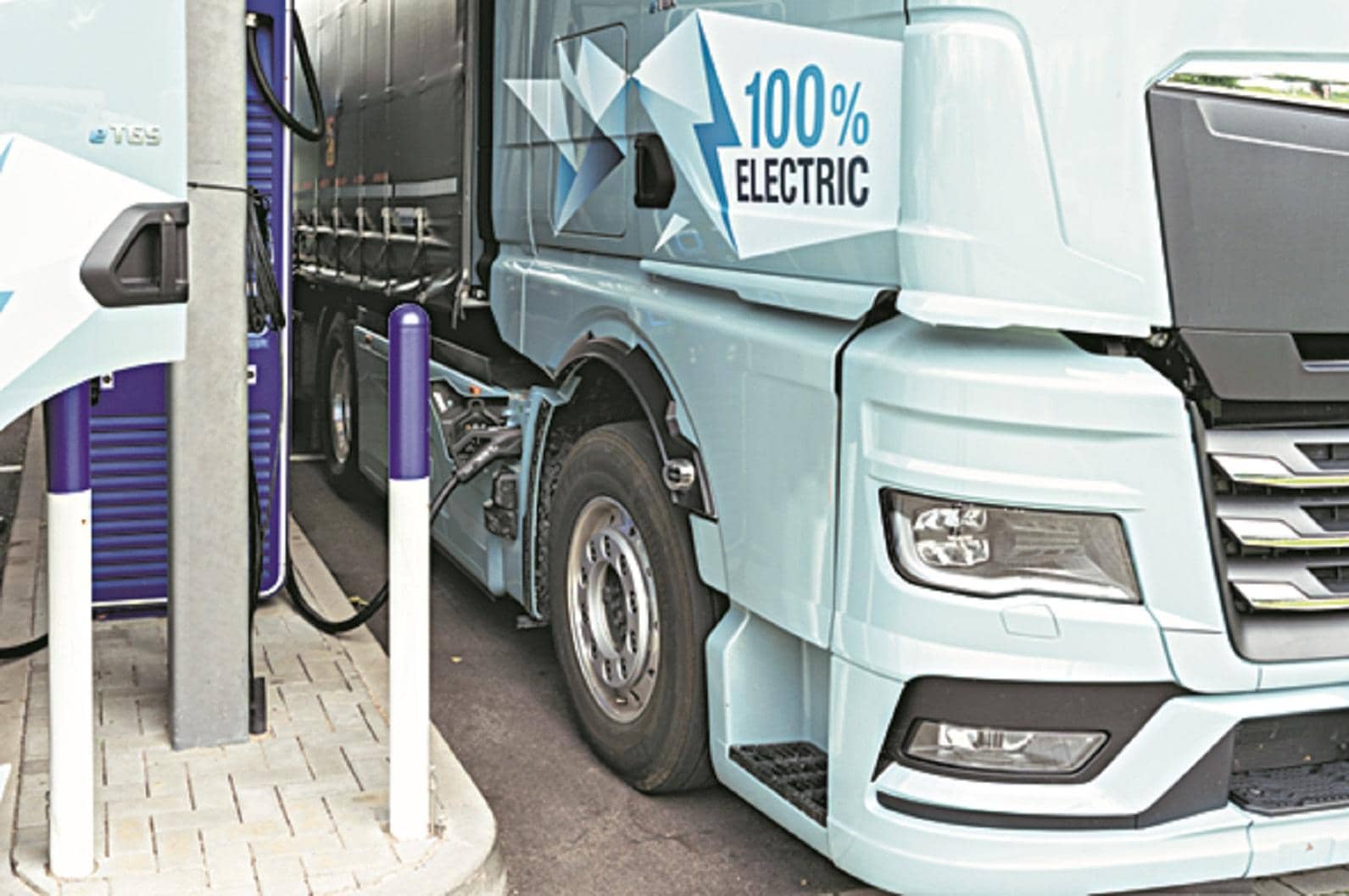 JSW eyes 100,000-unit electric CV capacity by 2030 with AMPSTAR push