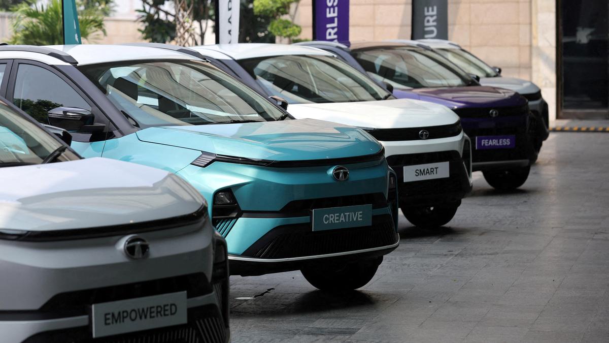 GST 2.0, festival demand drive 10% growth in commercial vehicle sales in Apr-Dec