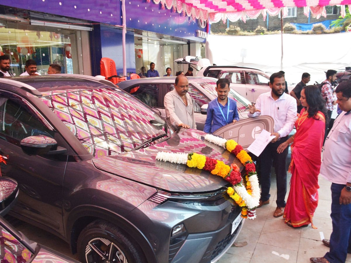 September car sales jump 24% as automakers stock up dealers for festive season