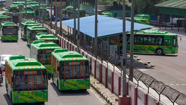 Tata Motors, JBM Among Half A Dozen Firms Eyeing India's Largest Electric Bus Tender