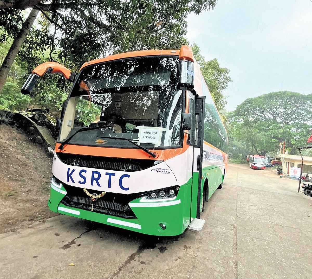KSRTC to rent 63 AC buses to cool down festive rush