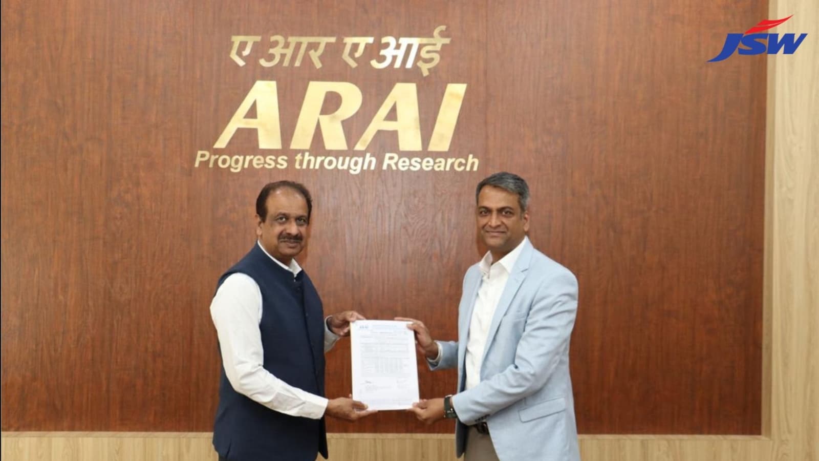 JSW gets approval for first electric bus, enters commercial vehicle market