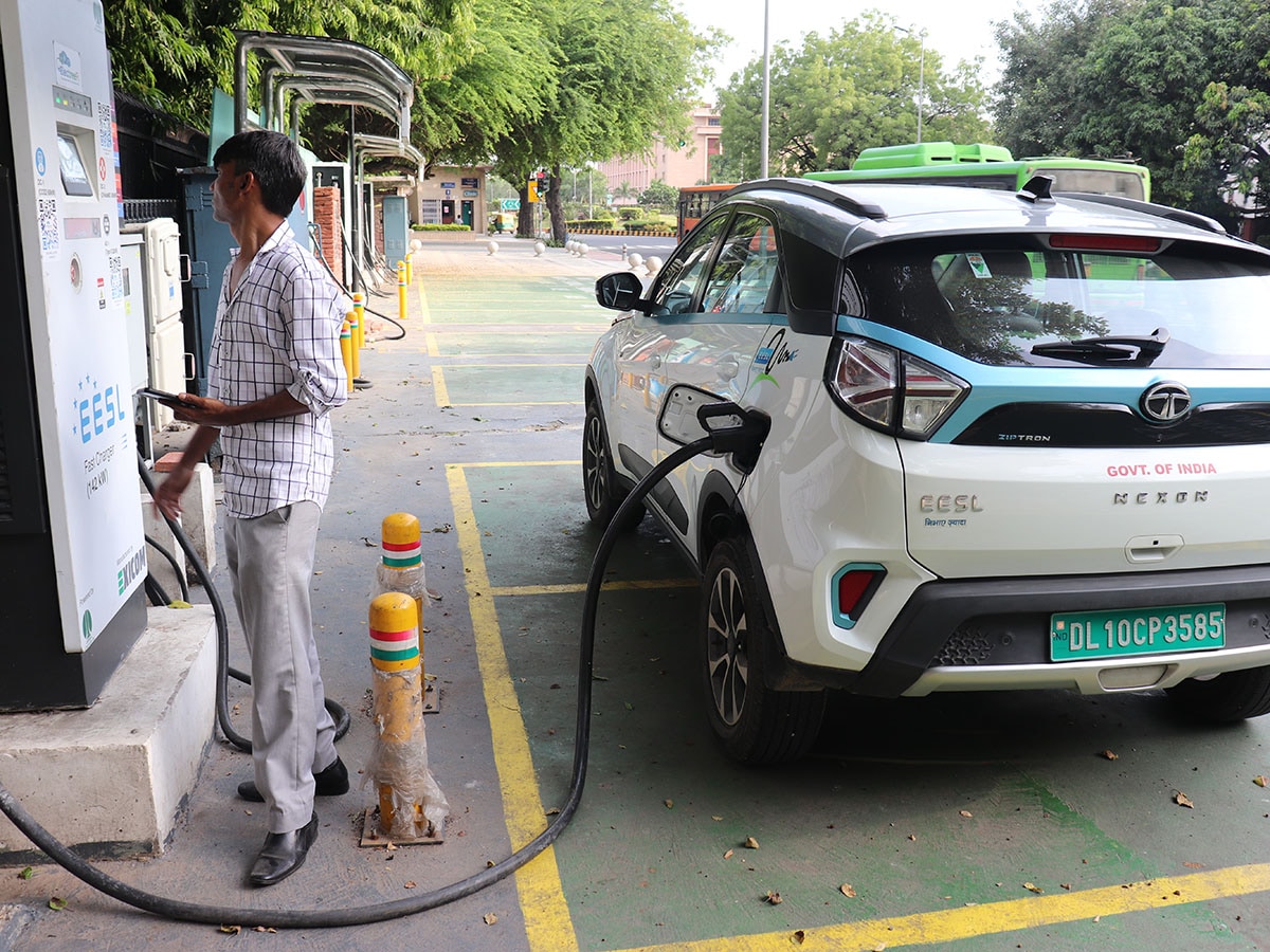 India’s EV industry has crossed early adoption level, but infra remain problematic