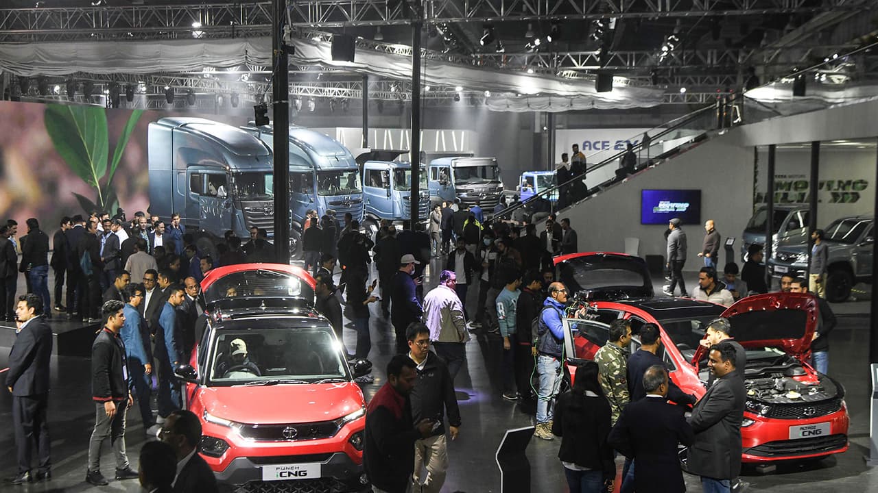 India's auto sales surge in Dec 2025, closing year on a strong note