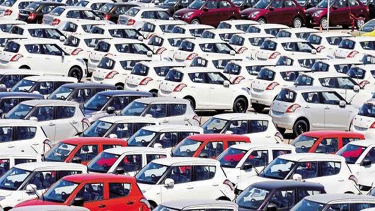 India's auto sector sees strong growth in Sept; tractors lag behind